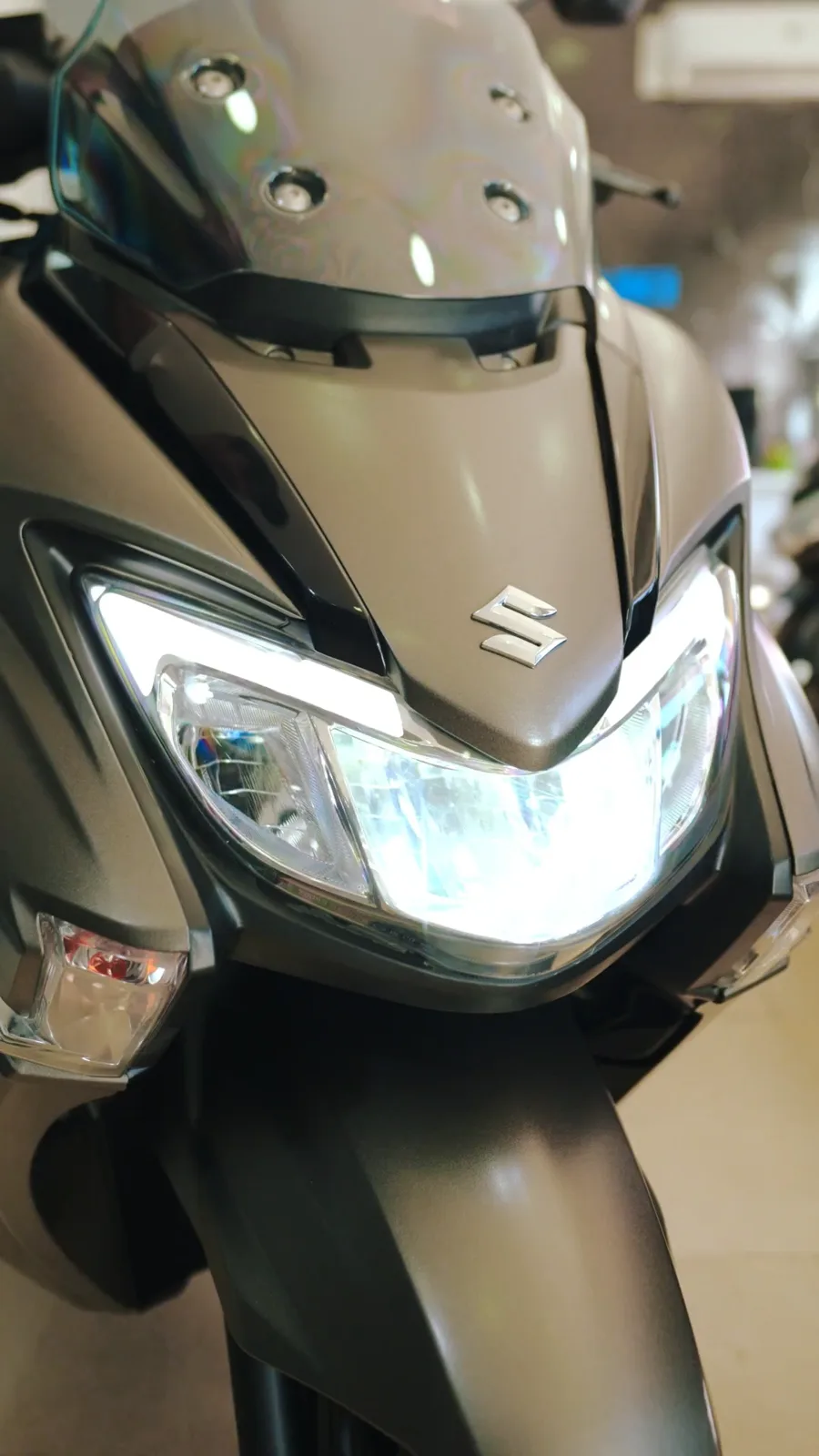 تفاصيل Suzuki Burgman Street 125